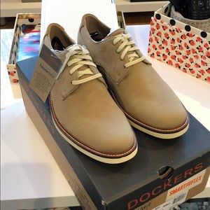 Men’s Size 8 Dockers